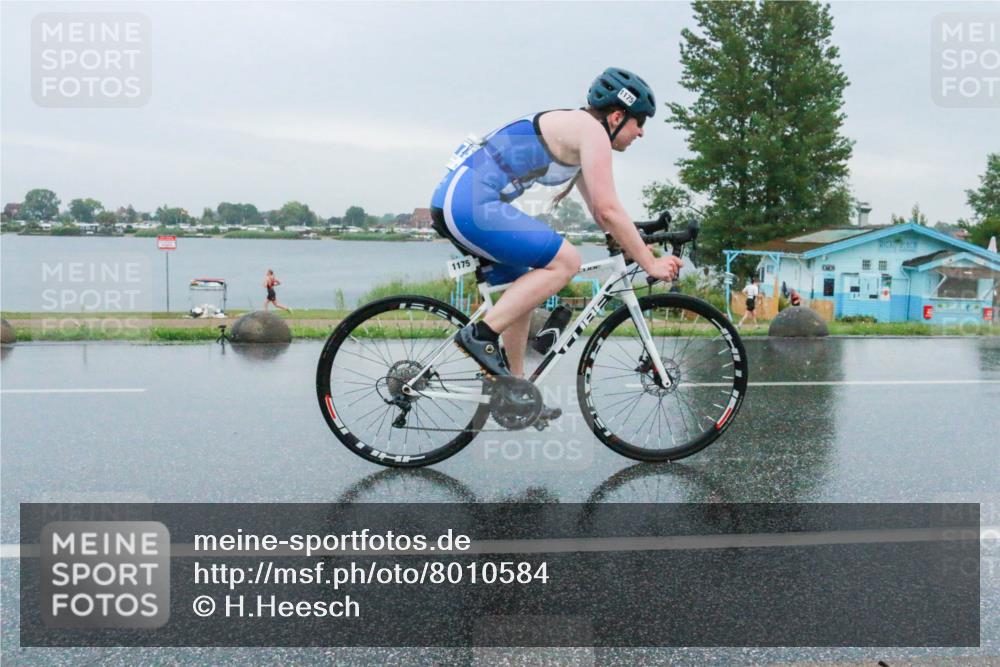 21.06.2025 - 27. Vierlanden-Triathlon H.Heesch http://msf.ph/oto/8010584 15.06.2025 13:51:24 Radfahren 1175 meine-sportfotos.de