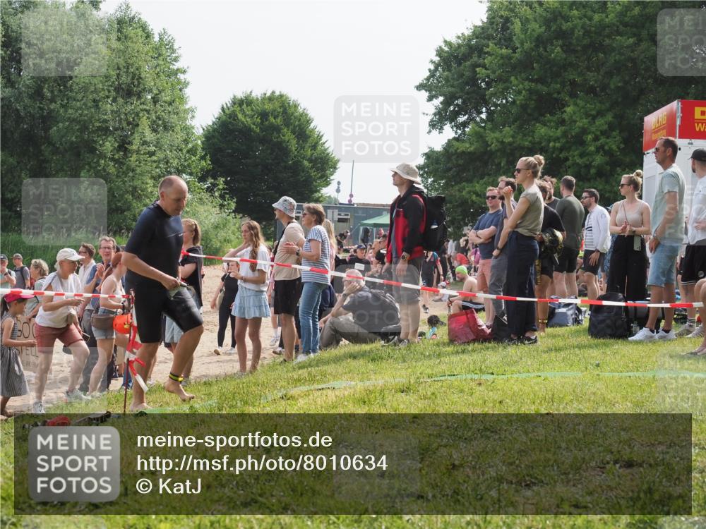 15.06.2025 - 27. Vierlanden-Triathlon KatJ http://msf.ph/oto/8010634 15.06.2025 10:10:05 Schwimmen 466 meine-sportfotos.de