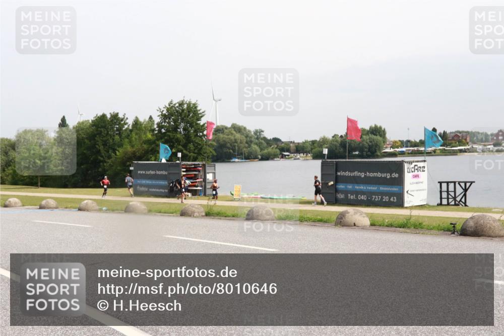 15.06.2025 - 27. Vierlanden-Triathlon H.Heesch http://msf.ph/oto/8010646 15.06.2025 11:01:01 Radfahren 203 meine-sportfotos.de