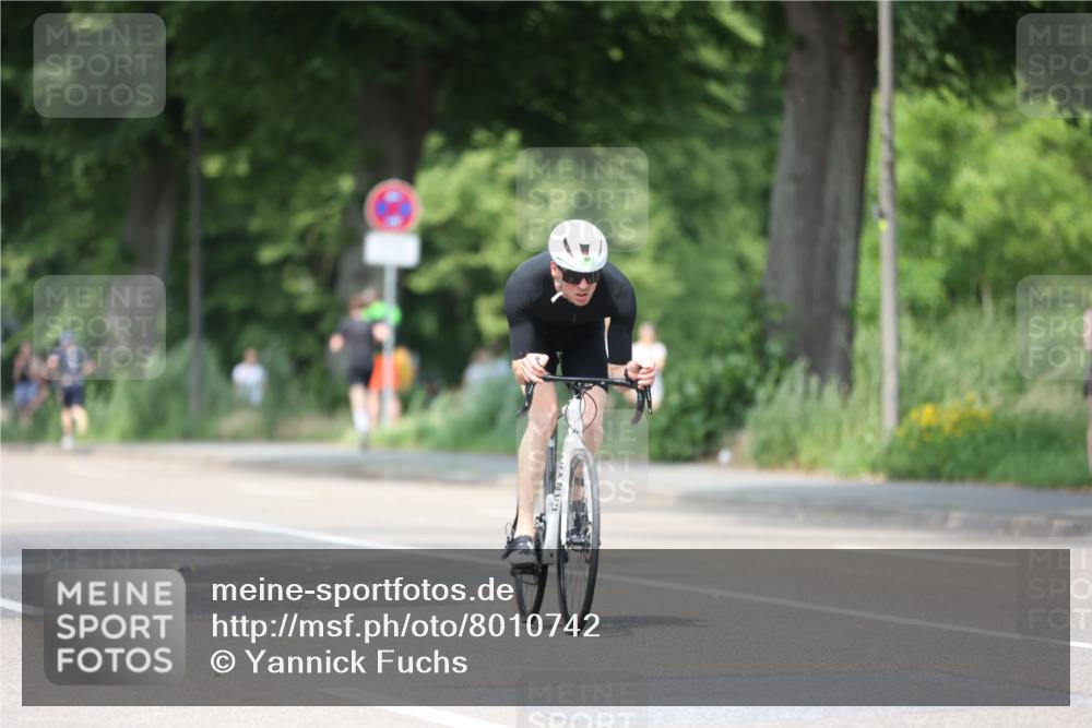 15.06.2025 - 7 Türme Triathlon Yannick Fuchs http://msf.ph/oto/8010742 15.06.2025 13:25:49 Radfahren 562, 734, 769 meine-sportfotos.de
