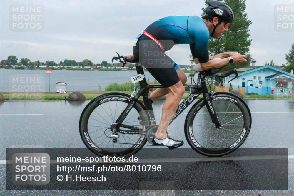 21.06.2025 - 27. Vierlanden-Triathlon H.Heesch http://msf.ph/oto/8010796 15.06.2025 13:54:06 Radfahren 1310 meine-sportfotos.de