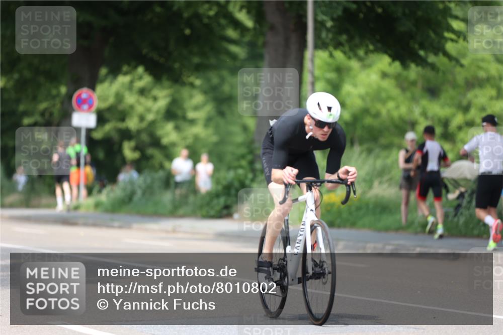 15.06.2025 - 7 Türme Triathlon Yannick Fuchs http://msf.ph/oto/8010802 15.06.2025 13:25:49 Radfahren 562, 734, 769 meine-sportfotos.de