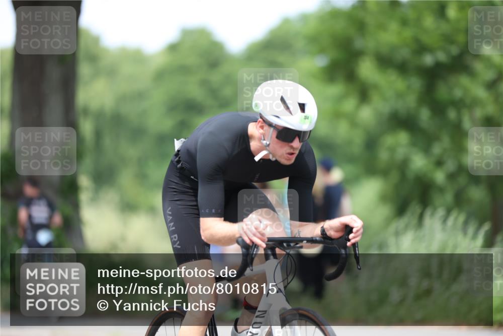 15.06.2025 - 7 Türme Triathlon Yannick Fuchs http://msf.ph/oto/8010815 15.06.2025 13:25:49 Radfahren 562, 734, 769 meine-sportfotos.de