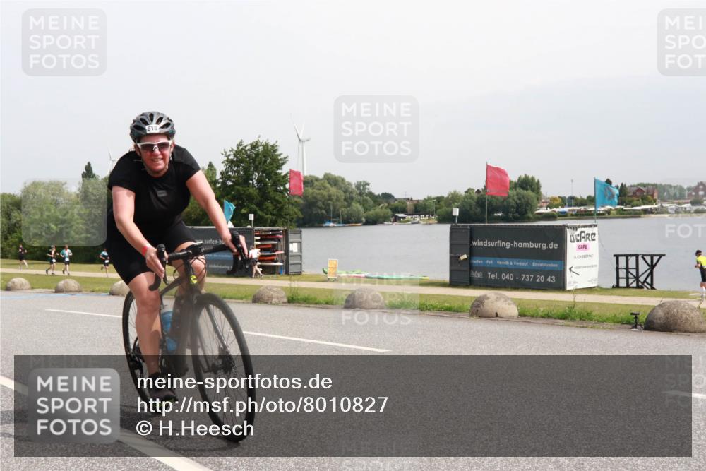 15.06.2025 - 27. Vierlanden-Triathlon H.Heesch http://msf.ph/oto/8010827 15.06.2025 11:01:14 Radfahren 2, 123, 163, 194, 200, 216, 241, 479, 618 meine-sportfotos.de