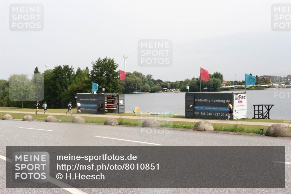 15.06.2025 - 27. Vierlanden-Triathlon H.Heesch http://msf.ph/oto/8010851 15.06.2025 11:01:16 Radfahren 2, 123, 194, 200, 216, 241, 479, 618 meine-sportfotos.de