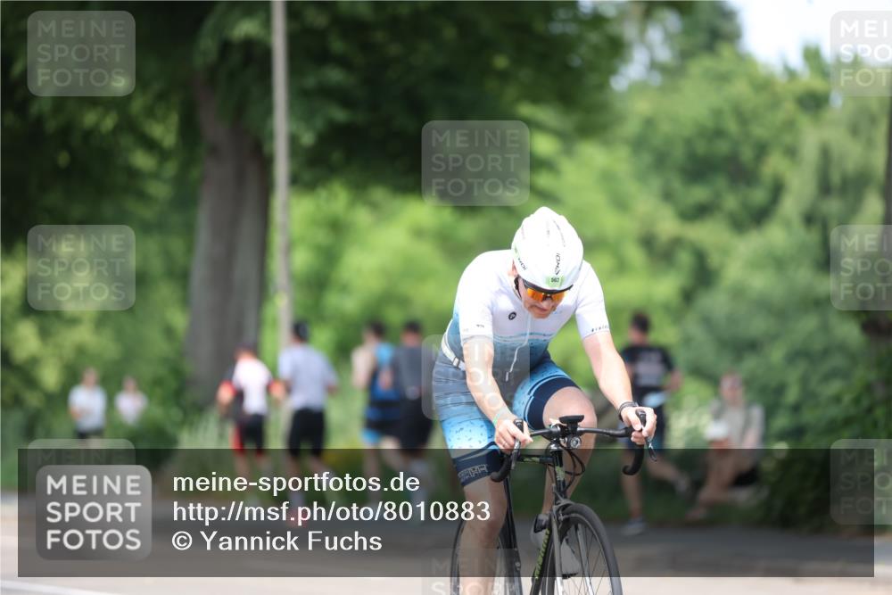 15.06.2025 - 7 Türme Triathlon Yannick Fuchs http://msf.ph/oto/8010883 15.06.2025 13:25:51 Radfahren 562, 734, 769, 855 meine-sportfotos.de