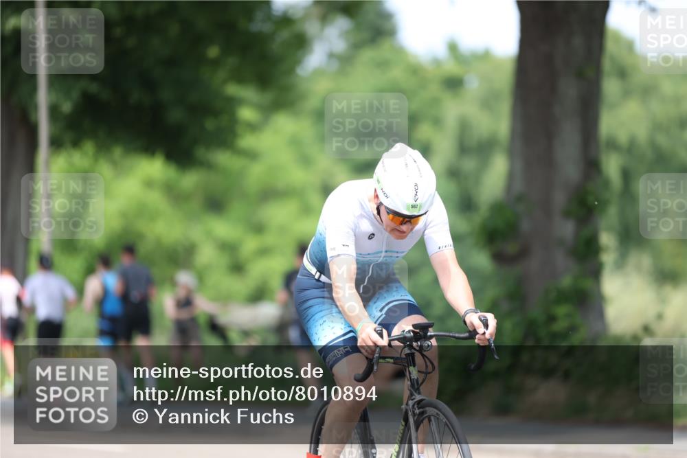 15.06.2025 - 7 Türme Triathlon Yannick Fuchs http://msf.ph/oto/8010894 15.06.2025 13:25:51 Radfahren 562, 734, 769, 855 meine-sportfotos.de