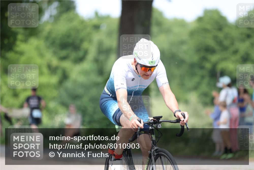 15.06.2025 - 7 Türme Triathlon Yannick Fuchs http://msf.ph/oto/8010903 15.06.2025 13:25:52 Radfahren 562, 734, 769, 855 meine-sportfotos.de