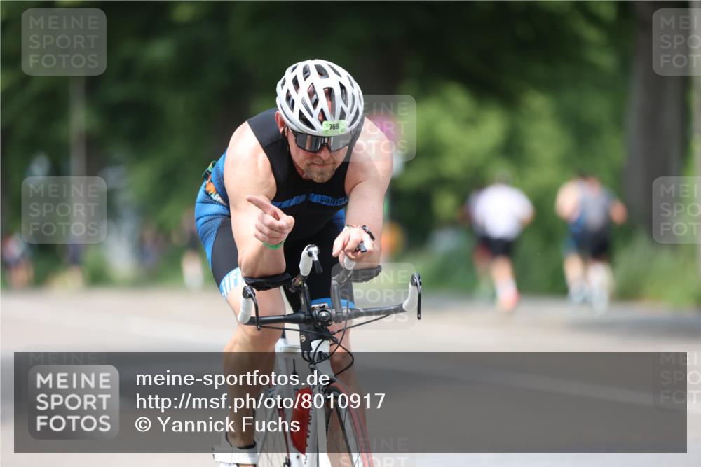 15.06.2025 - 7 Türme Triathlon Yannick Fuchs http://msf.ph/oto/8010917 15.06.2025 13:25:54 Radfahren 562, 769, 855, 939 meine-sportfotos.de