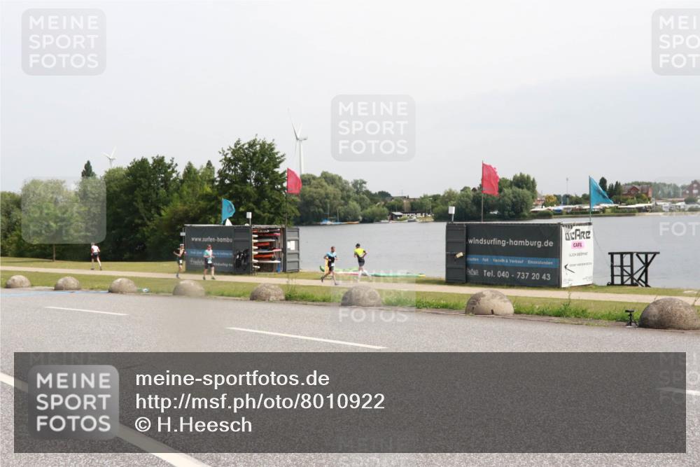15.06.2025 - 27. Vierlanden-Triathlon H.Heesch http://msf.ph/oto/8010922 15.06.2025 11:01:19 Radfahren 123, 200, 484, 618 meine-sportfotos.de