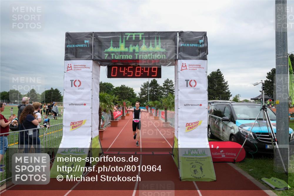 15.06.2025 - 7 Türme Triathlon Michael Strokosch http://msf.ph/oto/8010964 15.06.2025 14:58:48 Ziel 212, 221 meine-sportfotos.de