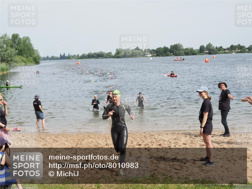 21.06.2025 - 27. Vierlanden-Triathlon MichiJ http://msf.ph/oto/8010983 15.06.2026 10:13:43 Schwimmen 513, 540, 545, 585, 622 meine-sportfotos.de