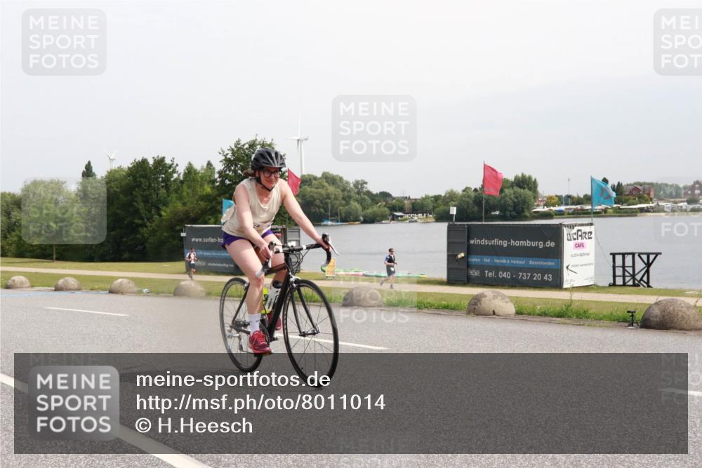 15.06.2025 - 27. Vierlanden-Triathlon H.Heesch http://msf.ph/oto/8011014 15.06.2025 11:01:43 Radfahren 537 meine-sportfotos.de