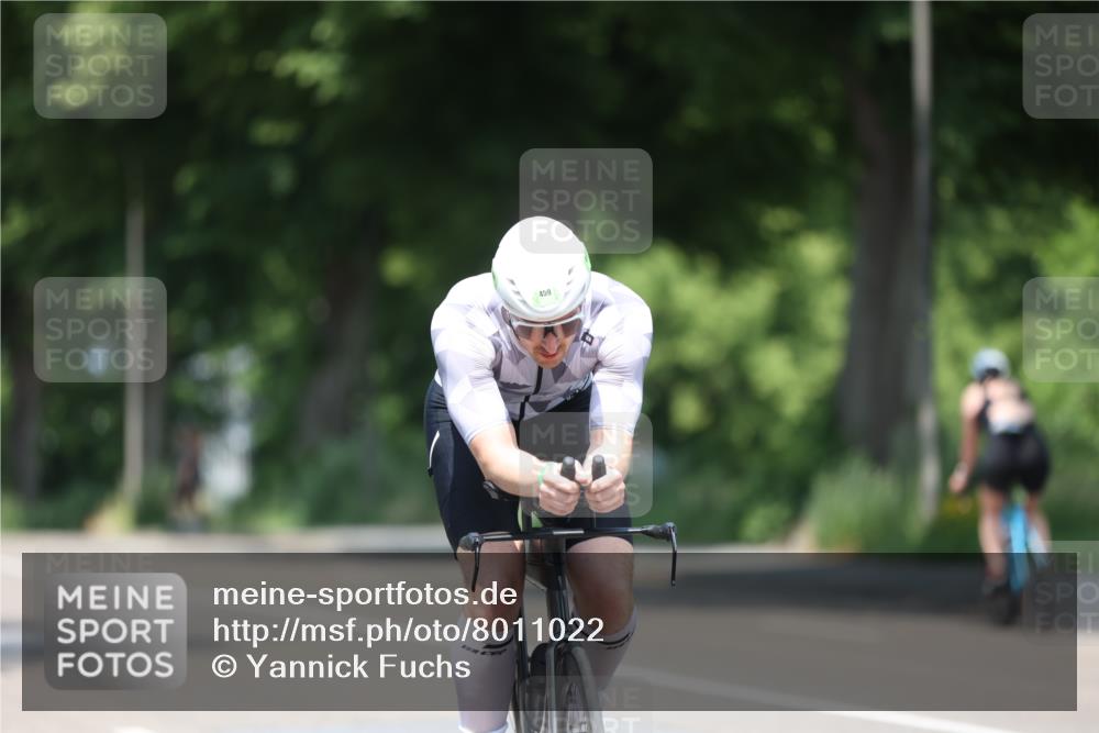 15.06.2025 - 7 Türme Triathlon Yannick Fuchs http://msf.ph/oto/8011022 15.06.2025 12:44:59 Radfahren  meine-sportfotos.de