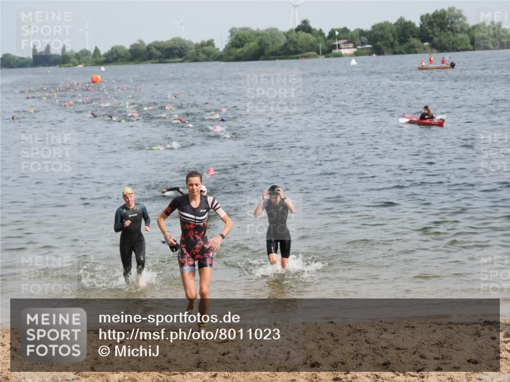 21.06.2025 - 27. Vierlanden-Triathlon MichiJ http://msf.ph/oto/8011023 15.06.2026 10:13:46 Schwimmen 490, 513, 540, 545, 585, 622 meine-sportfotos.de