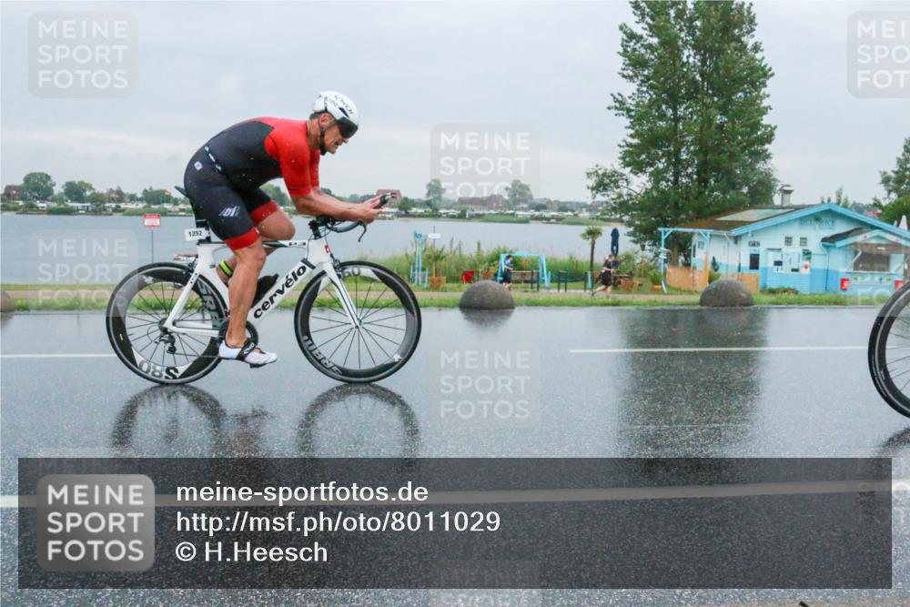 21.06.2025 - 27. Vierlanden-Triathlon H.Heesch http://msf.ph/oto/8011029 15.06.2025 13:56:14 Radfahren 1246, 1252, 1281 meine-sportfotos.de