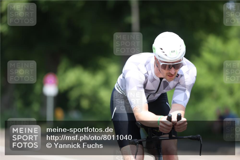 15.06.2025 - 7 Türme Triathlon Yannick Fuchs http://msf.ph/oto/8011040 15.06.2025 12:44:59 Radfahren  meine-sportfotos.de