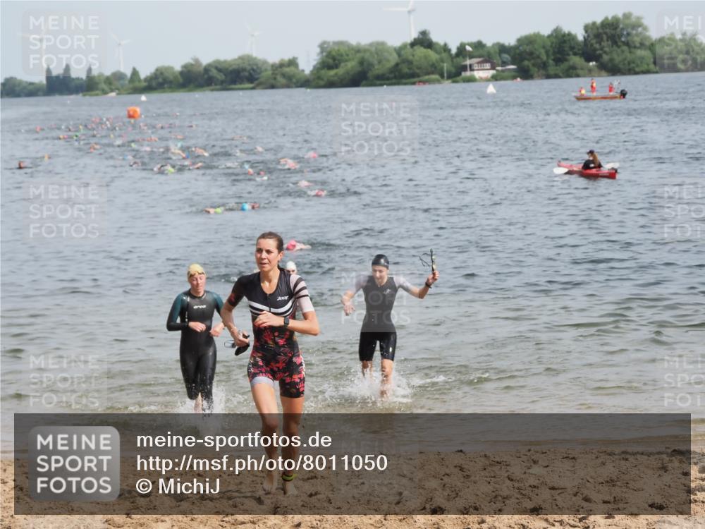 21.06.2025 - 27. Vierlanden-Triathlon MichiJ http://msf.ph/oto/8011050 15.06.2026 10:13:47 Schwimmen 490, 513, 540, 545, 585, 622 meine-sportfotos.de