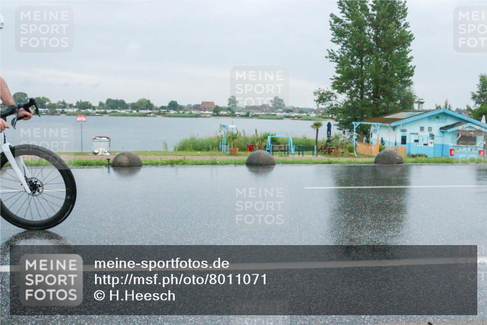 21.06.2025 - 27. Vierlanden-Triathlon H.Heesch http://msf.ph/oto/8011071 15.06.2025 13:56:25 Radfahren 1306, 1317 meine-sportfotos.de
