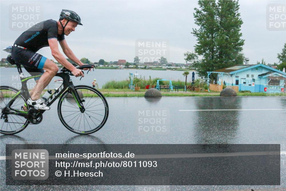 21.06.2025 - 27. Vierlanden-Triathlon H.Heesch http://msf.ph/oto/8011093 15.06.2025 13:56:28 Radfahren 1258, 1306, 1317 meine-sportfotos.de