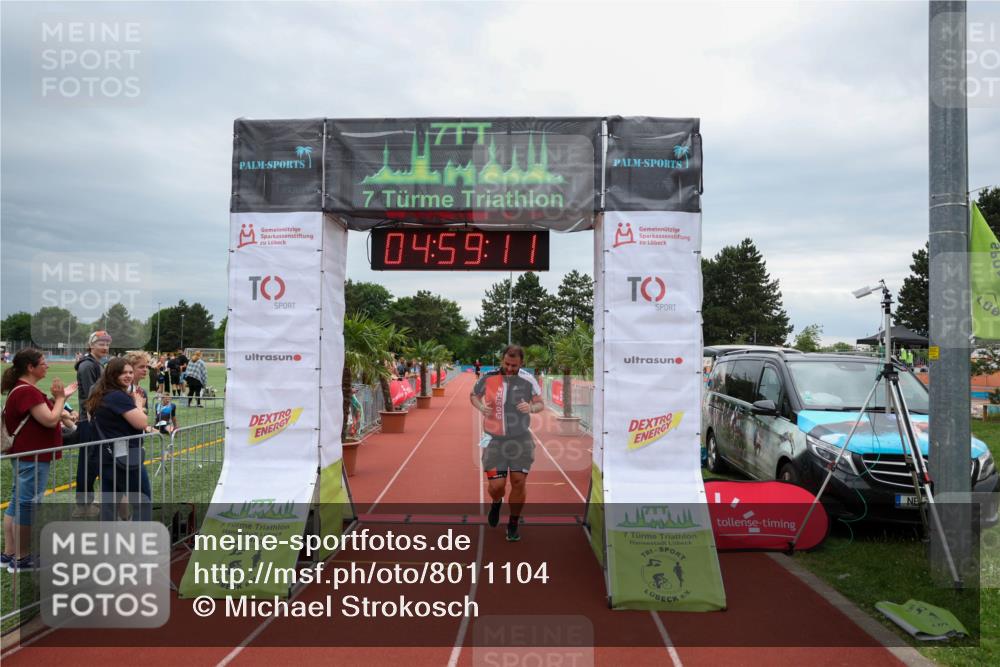 15.06.2025 - 7 Türme Triathlon Michael Strokosch http://msf.ph/oto/8011104 15.06.2025 14:59:10 Ziel  meine-sportfotos.de