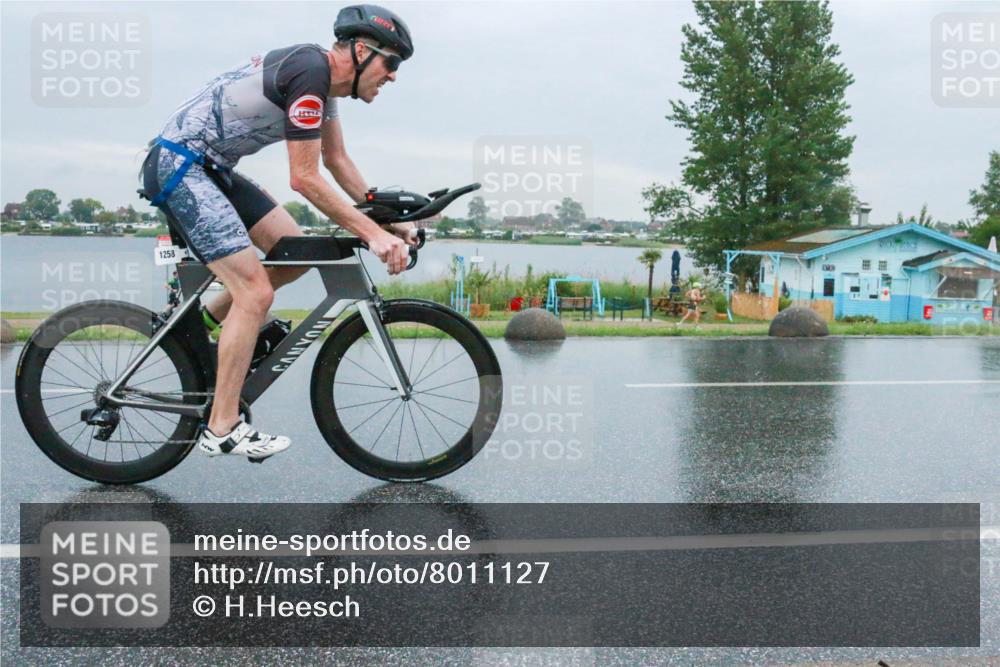 21.06.2025 - 27. Vierlanden-Triathlon H.Heesch http://msf.ph/oto/8011127 15.06.2025 13:56:32 Radfahren 1258, 1306 meine-sportfotos.de