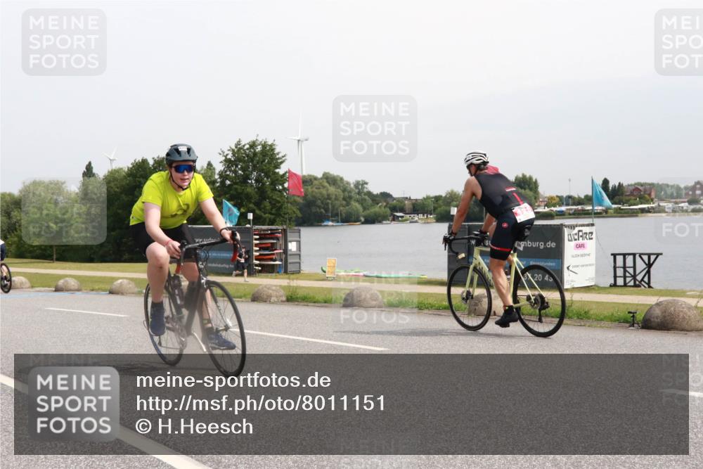15.06.2025 - 27. Vierlanden-Triathlon H.Heesch http://msf.ph/oto/8011151 15.06.2025 11:02:10 Radfahren 620, 749 meine-sportfotos.de