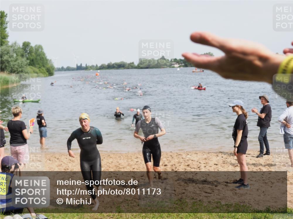21.06.2025 - 27. Vierlanden-Triathlon MichiJ http://msf.ph/oto/8011173 15.06.2026 10:13:51 Schwimmen 472, 490, 513, 540, 622 meine-sportfotos.de