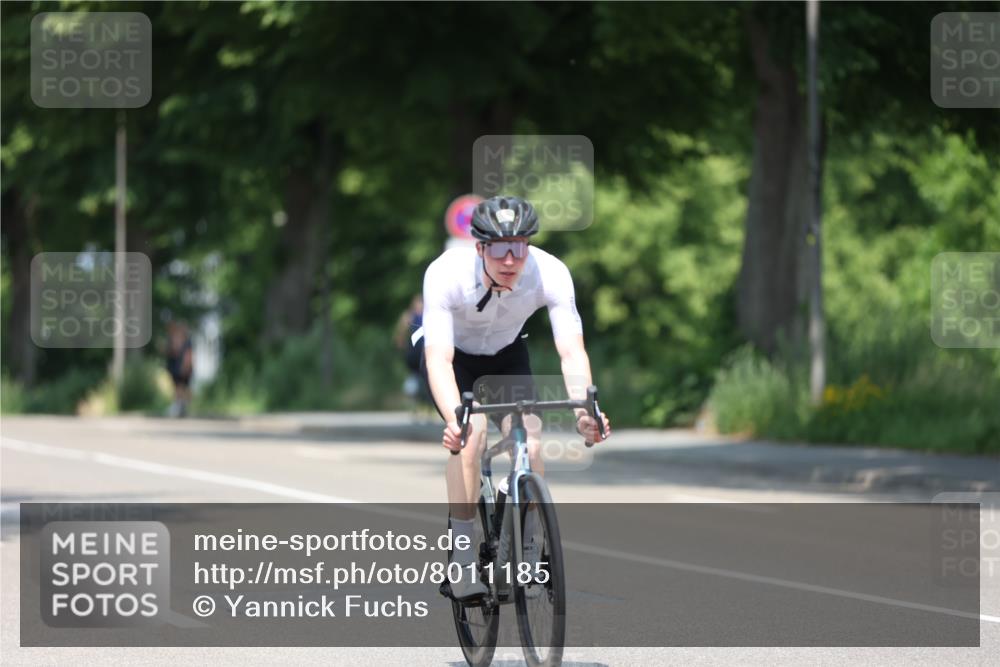 15.06.2025 - 7 Türme Triathlon Yannick Fuchs http://msf.ph/oto/8011185 15.06.2025 12:45:28 Radfahren 245, 363, 395, 439, 442, 551, 588 meine-sportfotos.de