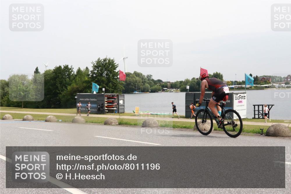 15.06.2025 - 27. Vierlanden-Triathlon H.Heesch http://msf.ph/oto/8011196 15.06.2025 11:02:23 Radfahren 104, 557 meine-sportfotos.de