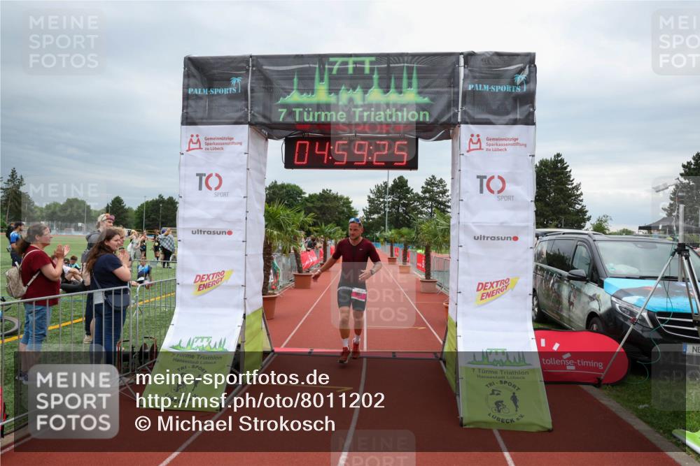 15.06.2025 - 7 Türme Triathlon Michael Strokosch http://msf.ph/oto/8011202 15.06.2025 14:59:24 Ziel 334 meine-sportfotos.de