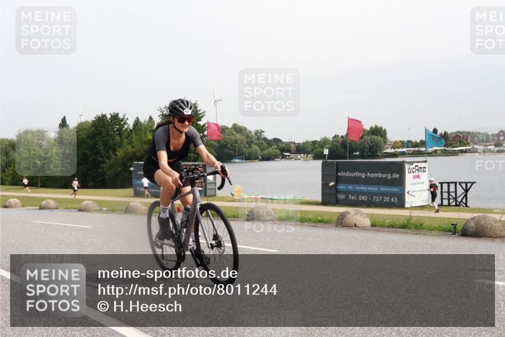 15.06.2025 - 27. Vierlanden-Triathlon H.Heesch http://msf.ph/oto/8011244 15.06.2025 11:02:40 Radfahren 771 meine-sportfotos.de