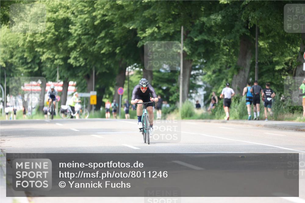 15.06.2025 - 7 Türme Triathlon Yannick Fuchs http://msf.ph/oto/8011246 15.06.2025 13:26:03 Radfahren 294, 887, 939, 955 meine-sportfotos.de