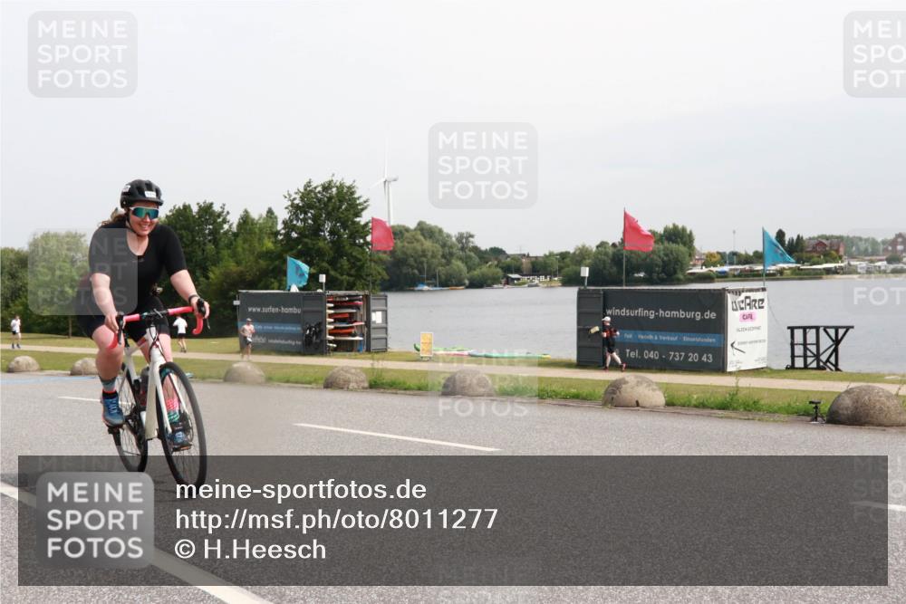 15.06.2025 - 27. Vierlanden-Triathlon H.Heesch http://msf.ph/oto/8011277 15.06.2025 11:02:43 Radfahren 522, 529, 735, 771 meine-sportfotos.de
