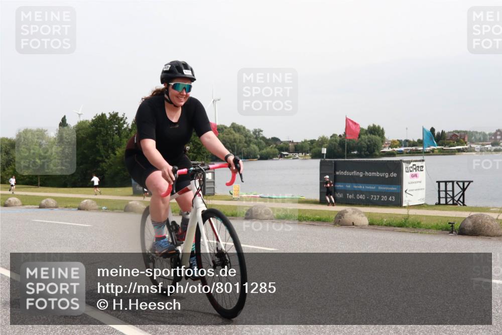 15.06.2025 - 27. Vierlanden-Triathlon H.Heesch http://msf.ph/oto/8011285 15.06.2025 11:02:43 Radfahren 522, 529, 735, 771 meine-sportfotos.de