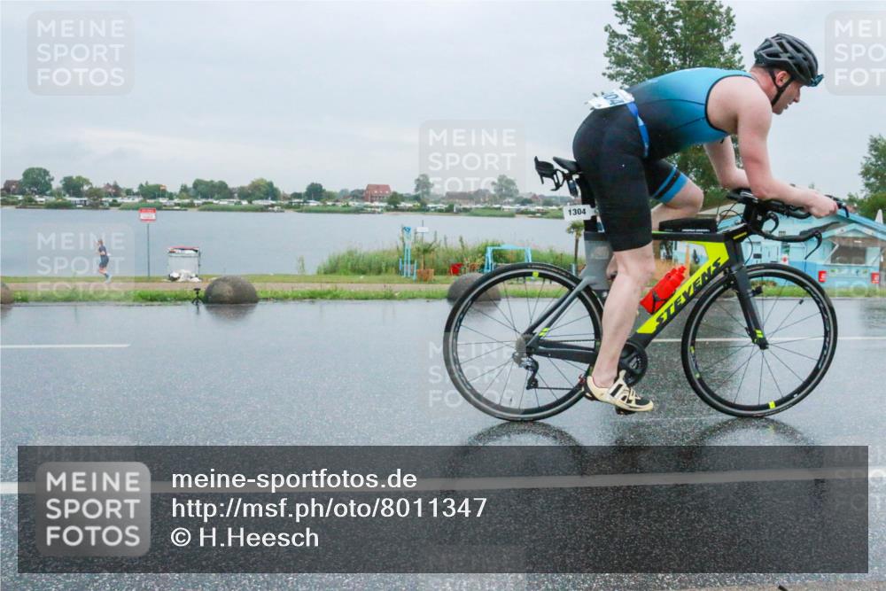 21.06.2025 - 27. Vierlanden-Triathlon H.Heesch http://msf.ph/oto/8011347 15.06.2025 13:57:44 Radfahren 1298, 1304, 1308 meine-sportfotos.de