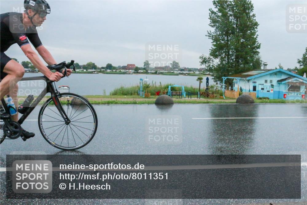 21.06.2025 - 27. Vierlanden-Triathlon H.Heesch http://msf.ph/oto/8011351 15.06.2025 13:57:45 Radfahren 1298, 1304, 1308 meine-sportfotos.de
