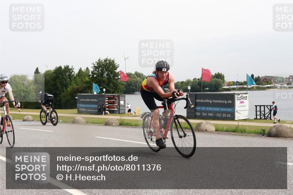 15.06.2025 - 27. Vierlanden-Triathlon H.Heesch http://msf.ph/oto/8011376 15.06.2025 11:03:01 Radfahren 49, 626, 712, 736 meine-sportfotos.de