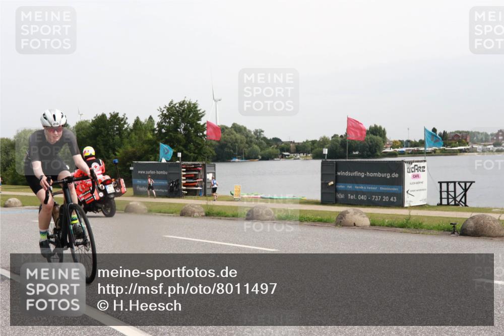 15.06.2025 - 27. Vierlanden-Triathlon H.Heesch http://msf.ph/oto/8011497 15.06.2025 11:03:34 Radfahren 159, 210 meine-sportfotos.de