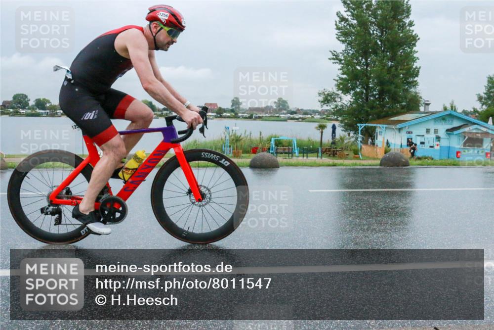21.06.2025 - 27. Vierlanden-Triathlon H.Heesch http://msf.ph/oto/8011547 15.06.2025 14:01:03 Radfahren 1256, 1260 meine-sportfotos.de