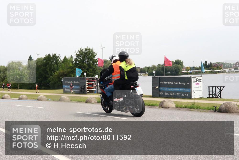 15.06.2025 - 27. Vierlanden-Triathlon H.Heesch http://msf.ph/oto/8011592 15.06.2025 11:03:56 Radfahren 35, 51, 536, 656 meine-sportfotos.de