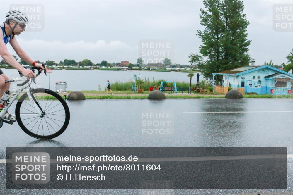 21.06.2025 - 27. Vierlanden-Triathlon H.Heesch http://msf.ph/oto/8011604 15.06.2025 14:03:20 Radfahren 1250 meine-sportfotos.de