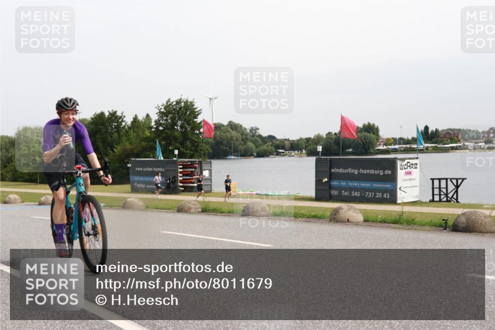 15.06.2025 - 27. Vierlanden-Triathlon H.Heesch http://msf.ph/oto/8011679 15.06.2025 11:04:05 Radfahren 75, 108, 165, 535, 575, 740 meine-sportfotos.de