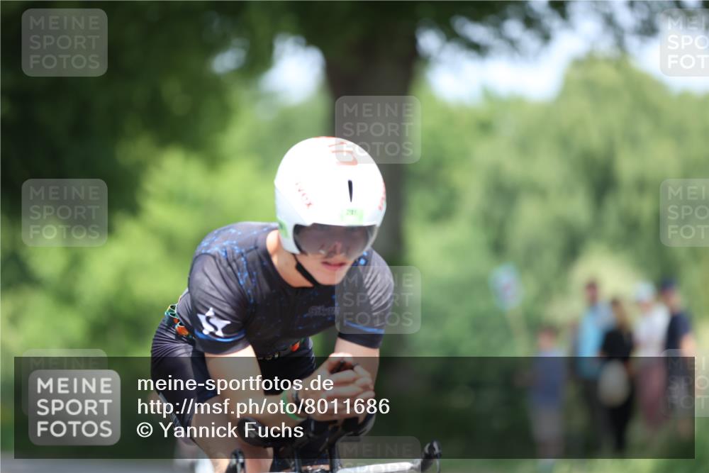 15.06.2025 - 7 Türme Triathlon Yannick Fuchs http://msf.ph/oto/8011686 15.06.2025 12:45:53 Radfahren 291 meine-sportfotos.de