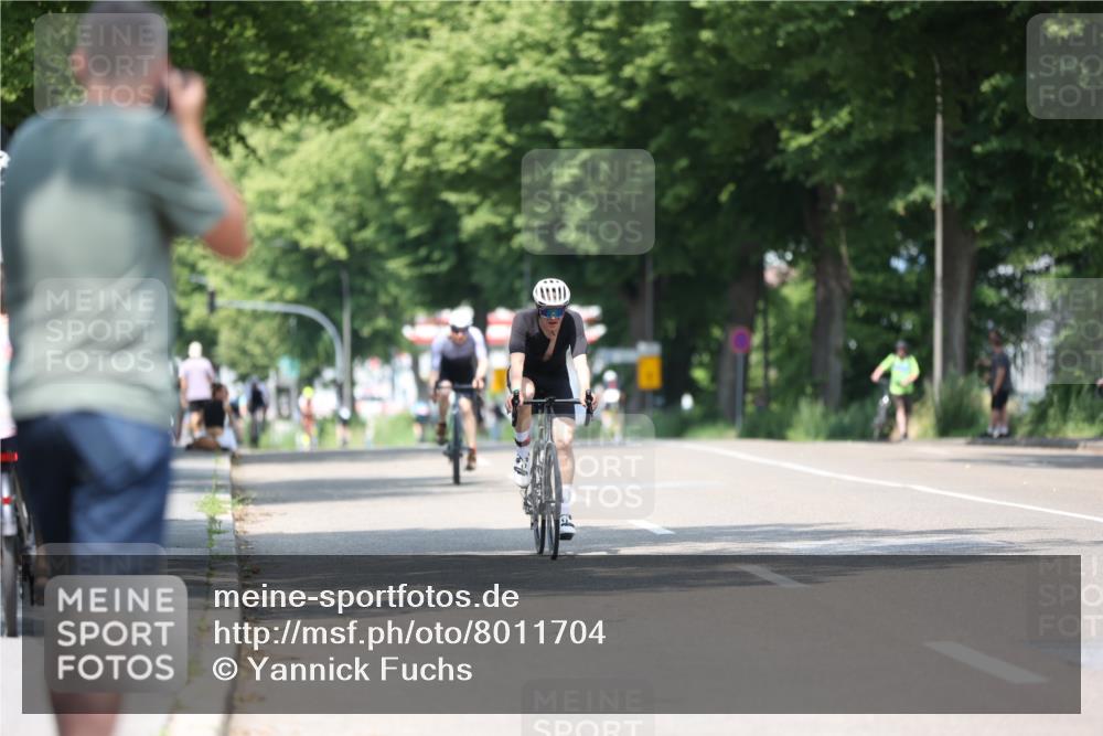 15.06.2025 - 7 Türme Triathlon Yannick Fuchs http://msf.ph/oto/8011704 15.06.2025 12:46:10 Radfahren 489, 501 meine-sportfotos.de