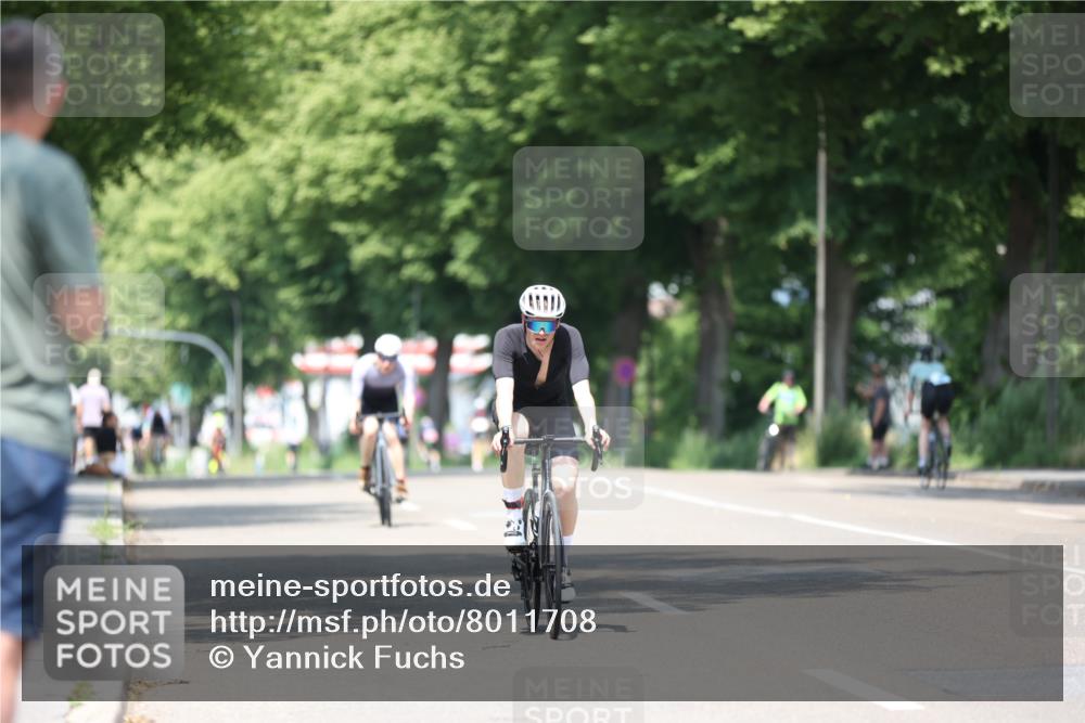 15.06.2025 - 7 Türme Triathlon Yannick Fuchs http://msf.ph/oto/8011708 15.06.2025 12:46:11 Radfahren 489, 501 meine-sportfotos.de