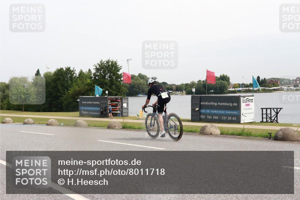 15.06.2025 - 27. Vierlanden-Triathlon H.Heesch http://msf.ph/oto/8011718 15.06.2025 11:04:27 Radfahren 755 meine-sportfotos.de