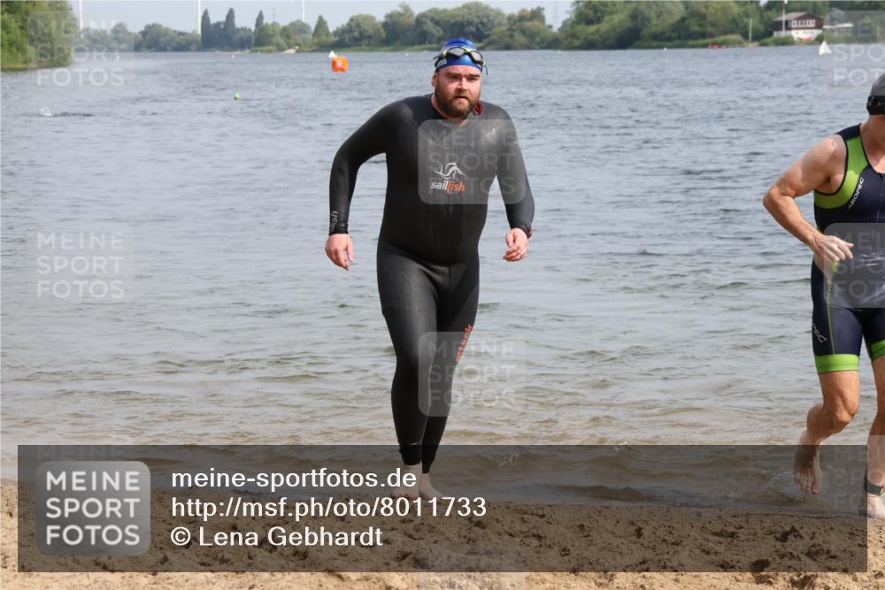 15.06.2025 - 27. Vierlanden-Triathlon Lena Gebhardt http://msf.ph/oto/8011733 15.06.2025 10:08:37 Schwimmen 380, 387, 437, 454, 469 meine-sportfotos.de
