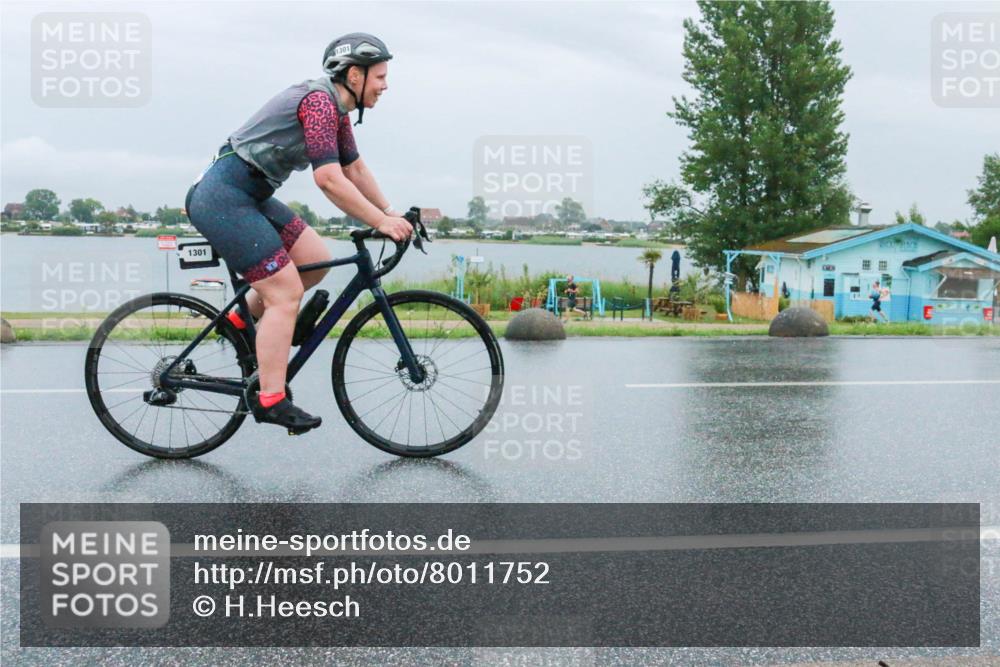 21.06.2025 - 27. Vierlanden-Triathlon H.Heesch http://msf.ph/oto/8011752 15.06.2025 14:08:32 Radfahren 1301 meine-sportfotos.de