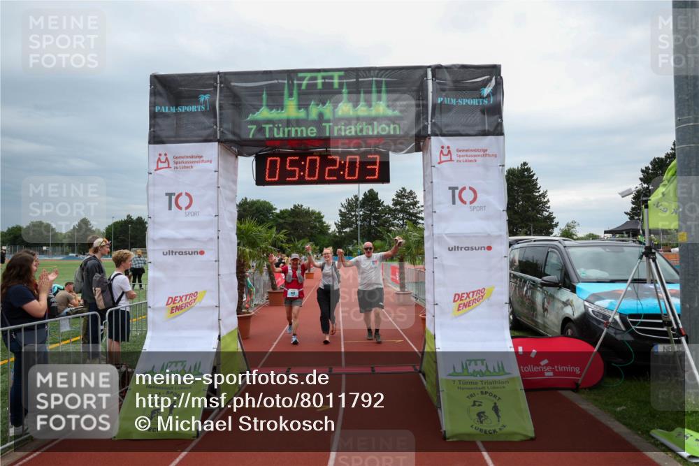 15.06.2025 - 7 Türme Triathlon Michael Strokosch http://msf.ph/oto/8011792 15.06.2025 15:02:02 Ziel 532 meine-sportfotos.de